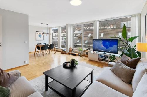 Nygard Apartment | DINBNB Apartment l Elevator - 18spm balcony - 2 min to city train
