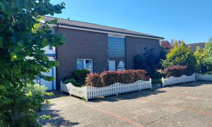Wangerland House | Dinghy in the shiphouse