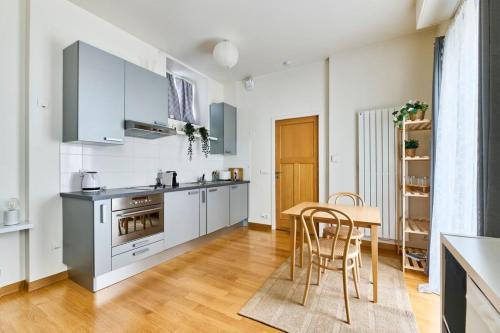 Parc-de-Montsouris Apartment | Direct Arc de Triomphe access