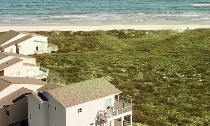 Port Aransas House | Direct Gulf Views, Shared Pool, Pet Friendly, Golf Cart Included, Boardwalk