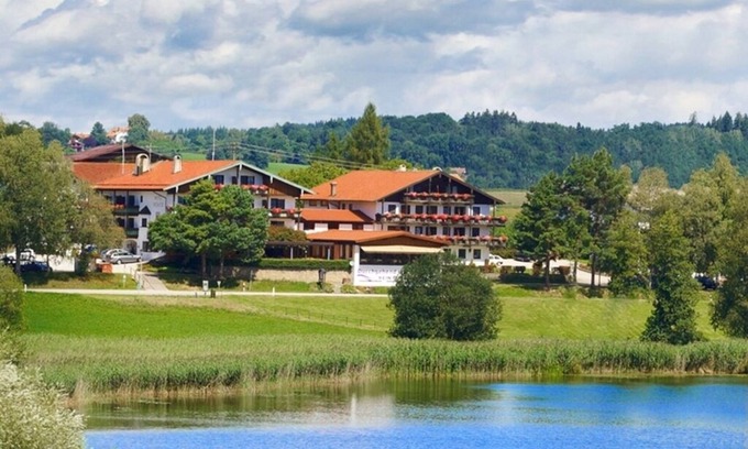 Pelham Apartment | Directly on the lake, Chiemsee/Chiemgau region, 167 m³ of modern living space