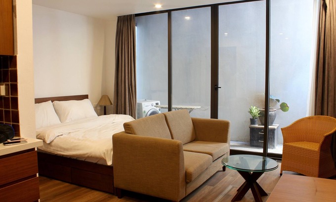 Quang An Apartment | DIS 20%@ Comfortable Studio 1 Bed with balcony near West Lake