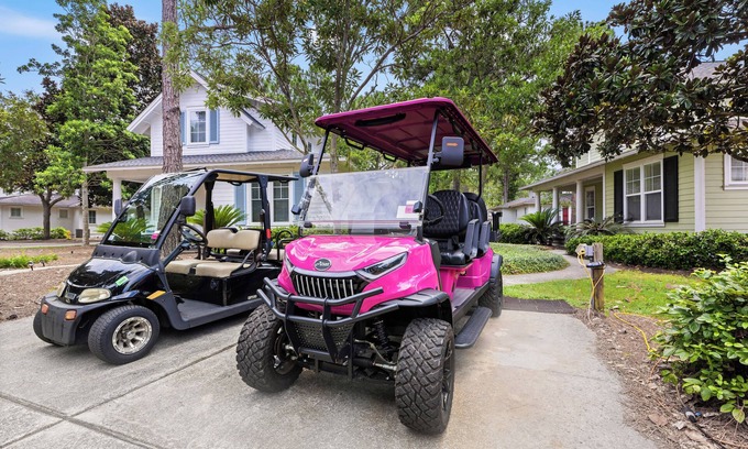 Laurel Grove House | Discounted! GOLF COURSE view home- Golf Cart - FREE Activities-Pool & Hot tub