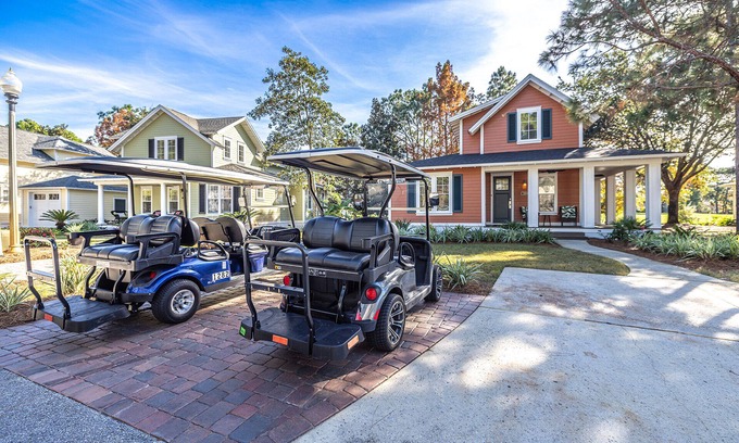 Laurel Grove House | DISCOUNTED! LAKE FRONT~Golf Cart, FREE Activities, HEATED Pool* & HotTub, Gym