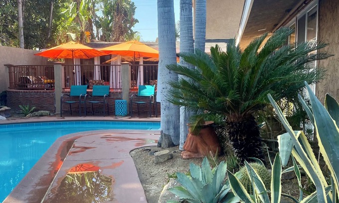 Hermosa Village House | DISCOUNTED RATES! PRIVATE ESTATE SHORT WALK TO DISNEY POOL/SPA 4 MIN TO CON CRT