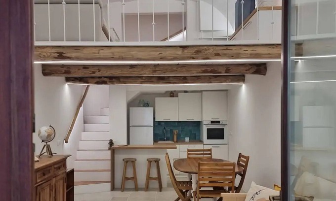 Selvacava House | Discover Casa Gaja: A charming seaside retreat in the historic heart of Gaeta.