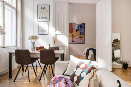 Erzsebetvaros Apartment | Discover Your Budapest Retreat-Walk to Downtown