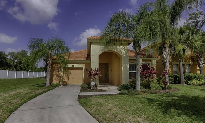 Watersong Villa | Disney Gem with Private Pool & spa.