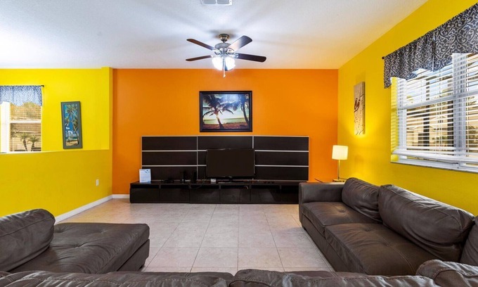 Crystal Cove Villa | ✦Disney Getaway on a Budget✦ Kids-Friendly Home w/Private Pool
