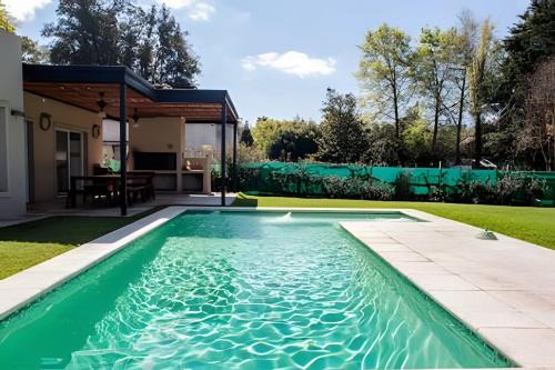 Del Viso Apartment | Divina casa con parque y Pileta Climatizada en barrio cerrado