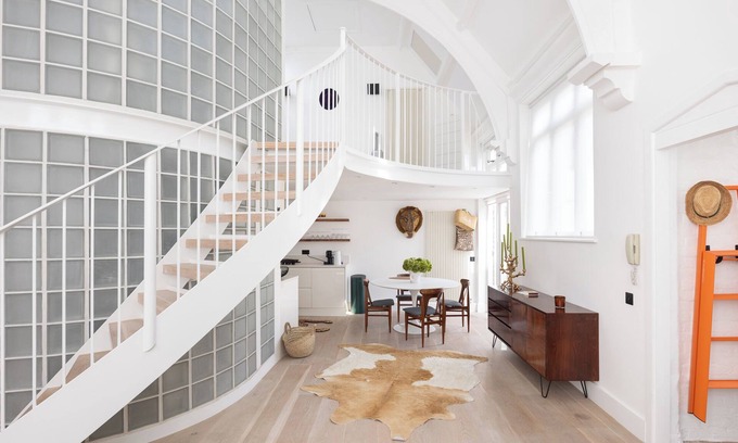 Somers Town Apartment | Divine Mezzanine, by Veeve