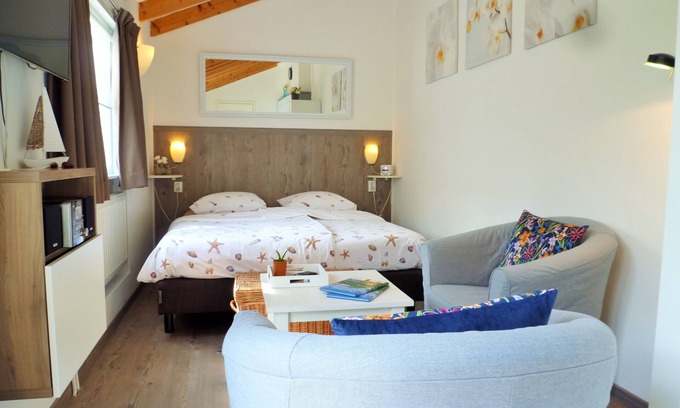Domburg Apartment | DO27 Apartment for 2 persons in the center