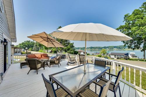 Union House | Dock and Kayaks Lake-View Home, 29 Mi to Notre Dame