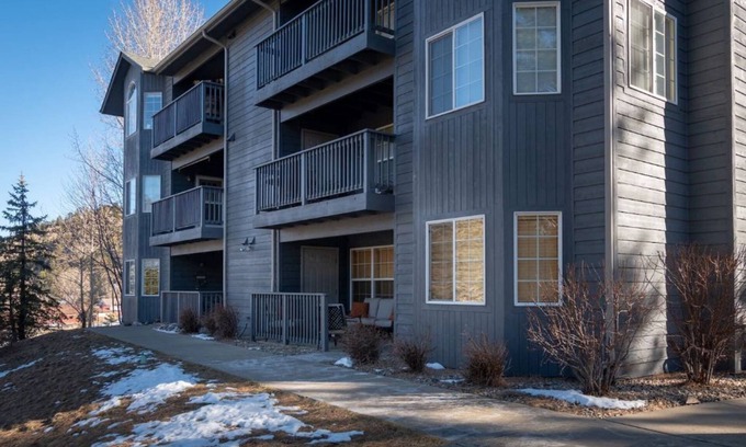 Estes Park Condo | Dog Friendly-5 min walk to downtown #3169