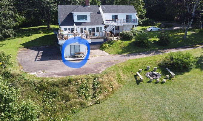 Kings County Apartment | Dog friendly apartment with full kitchen on the Bay of Fundy, Nova Scotia.