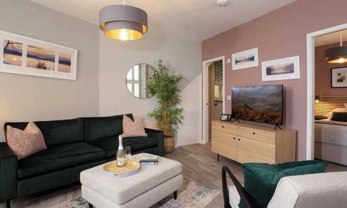 Ambleside Apartment | Dog friendly apartment with Sky TV by LetMeStay