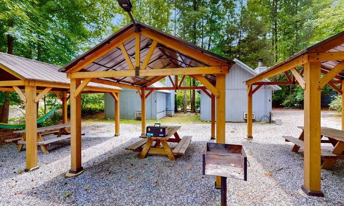Sautee Nacoochee Cottage | Dog-friendly, cozy cottage w/serene surroundings & amazing mountain views