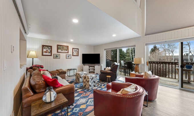 Teton Village Condo | Dog-friendly condo with pool, 3 tennis courts, hot tub, & fireplace