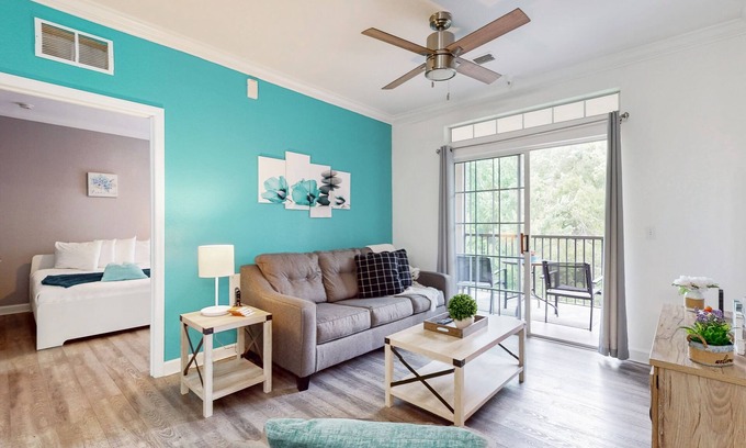 Four Corners Condo | Dog-friendly condo with balcony, pool, W/D, fast WiFi, gym, children’s pool, AC