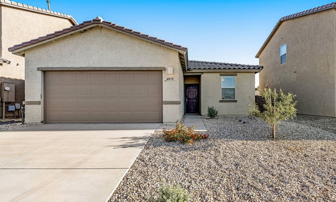 Tucson House | Dog-friendly home with washer/dryer & central AC - drive mins to parks, museums