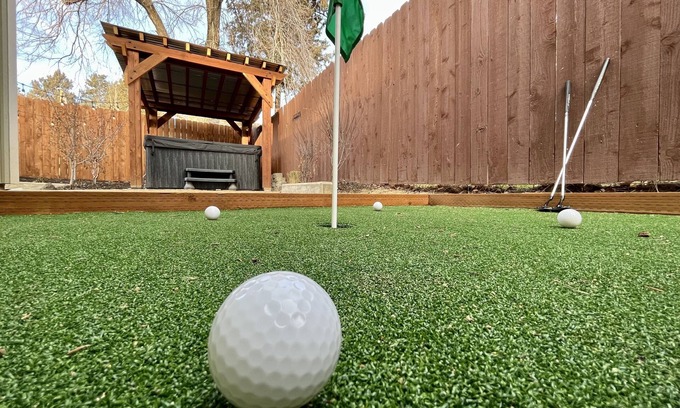 Southeast Bend House | Dog friendly~Hot Tub~King Bed~Modern Construction