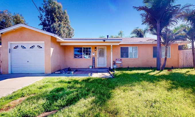 North Valley House | Dog-friendly sunny duplex with pool, foosball, games, alfresco dining, & AC