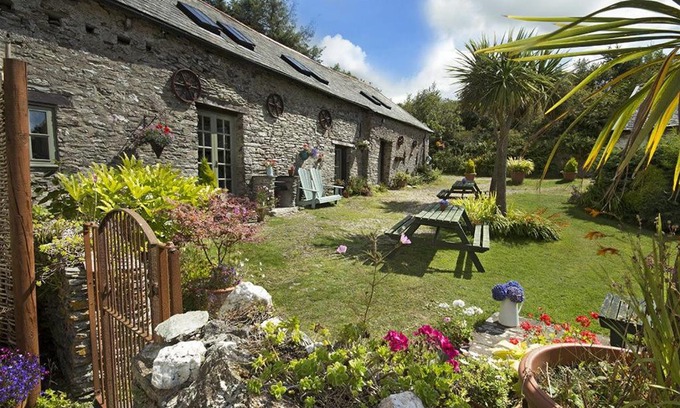 Hele House | Dolly's Barn at Higher Mullacott