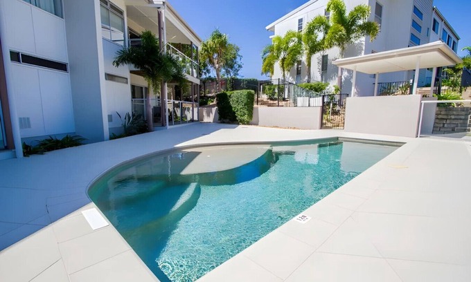 Agnes Water Apartment | Dolphin Court - 4 BR Apt w/Pool - 5 min to Beach