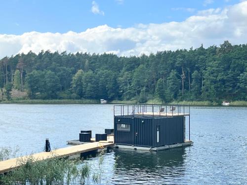 Gizycko Boat Rental | Dom na wodzie