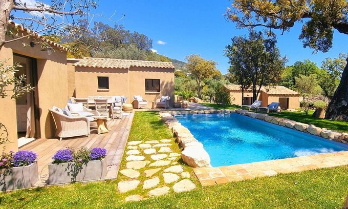 San-Gavino-di-Carbini House | Domaine de Gialla Bergerie Prugna, 8 pers, piscine chauffée, 10 mn plage