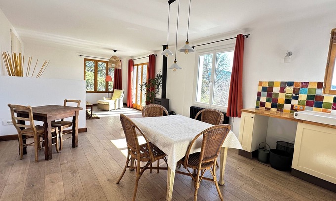 Saint-Jurs Bed & Breakfast | Domaine de La Blache-l'amandier