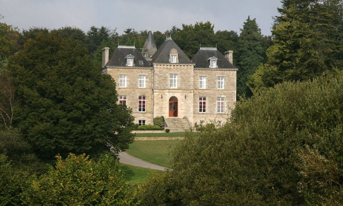 Buleon Hotel | Domaine de la Ferrière