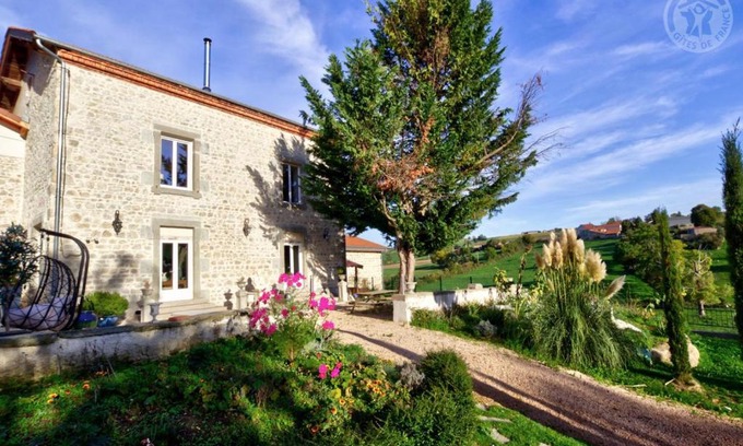 La Gimond Bed & Breakfast | Domaine de la plume