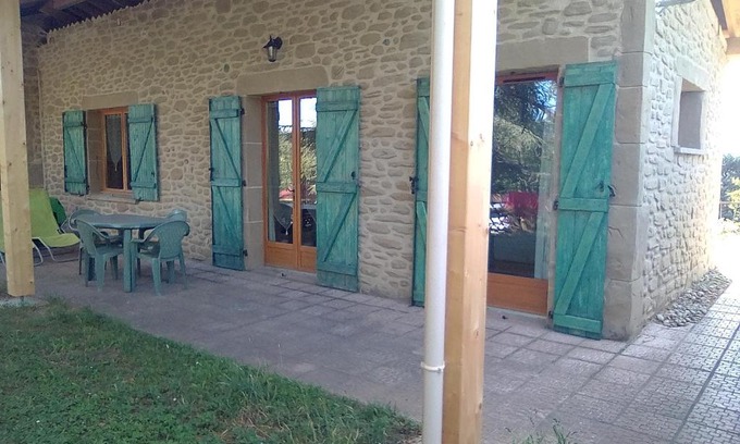 Saint-Martin-d'Aout House | Domaine des cigales, gîte Les cèdres