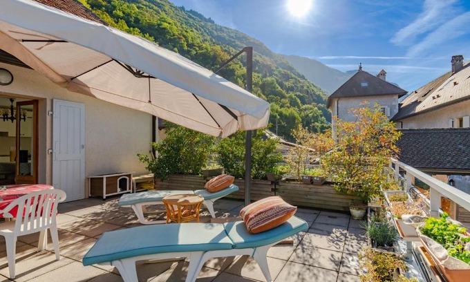 Rovagny Apartment | Domaine du Prieuré