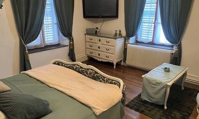 Favieres House | Domaine du Rosiere