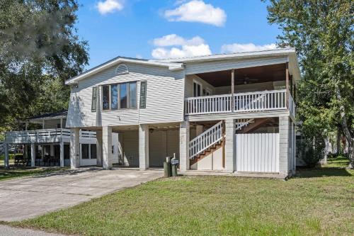 Myrtle Beach House | Domingos Beach Bungalow- Surfs Up