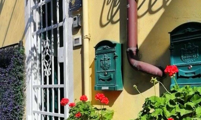 Cadimare House | DOMVS FLAVIA Cozy seaside apartment in typical Ligurian carruggio