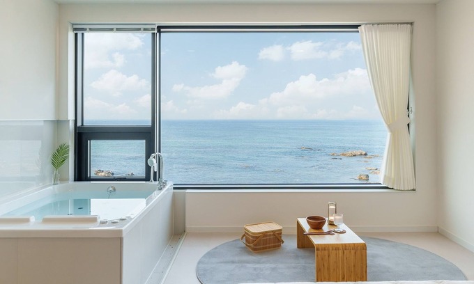 Donghae House | Donghae Neulbadarang Ocean View Pension