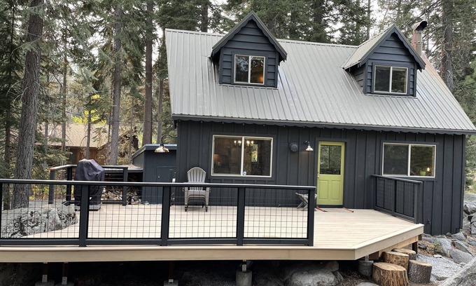 Donner Lake Woods Cabin | Donner Creekside Cabin