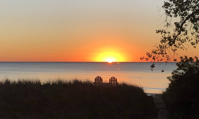 Sturgeon Bay House | Door County Beach House on Lake Michigan - Book Your 2025 Getaway Now!