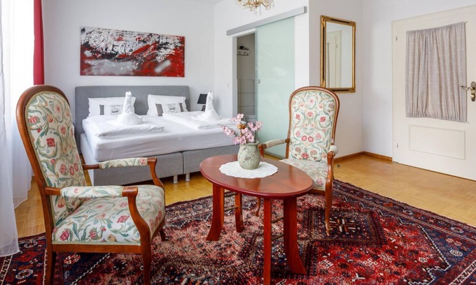 Morbisch am See Cottage | Doppelzimmer Deluxe mit Dusche, WC - Pension Laubenhof