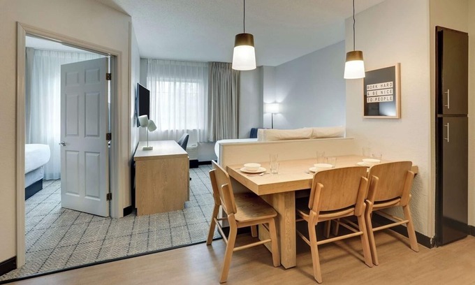 Doral Hotel | Doral Getaway | Pool, Gym, Pet Friendly, Shuttle, Free Parking