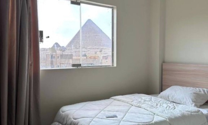 Giza Governorate Apartment | Double or Twin Room with Mountain View