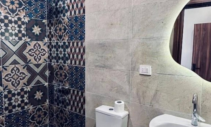 Giza Governorate Apartment | Double or Twin Room with Mountain View