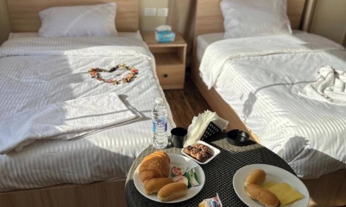 Giza Governorate Apartment | Double or Twin Room with Mountain View