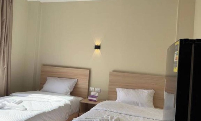 Giza Governorate Apartment | Double or Twin Room with Mountain View