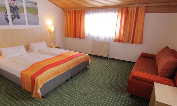 Muehlbach Am Hochkoenig House | Double room family - Bike & Snow Hotel-Restaurant Lederer