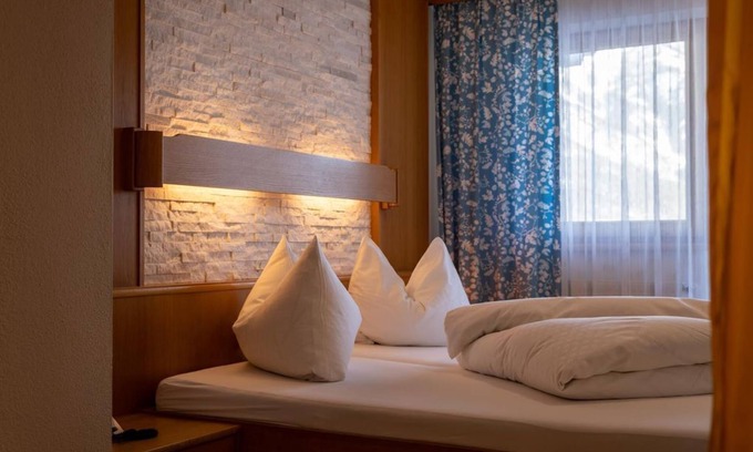 Pertisau Cottage | Double room - Golfvilla