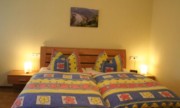 Uerzig Bed & Breakfast | Double room 1 - Wine and guest house Hermann-Josef Schmitz